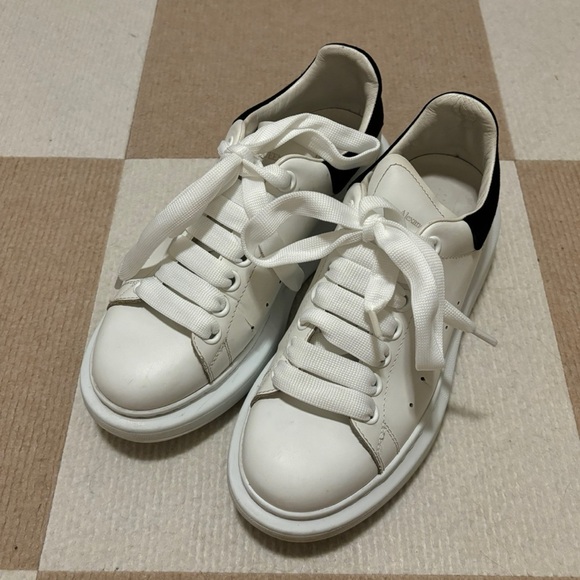 Alexander McQueen | Women’s shoe | size 7 | white | 70% off from original price - Picture 3 of 11